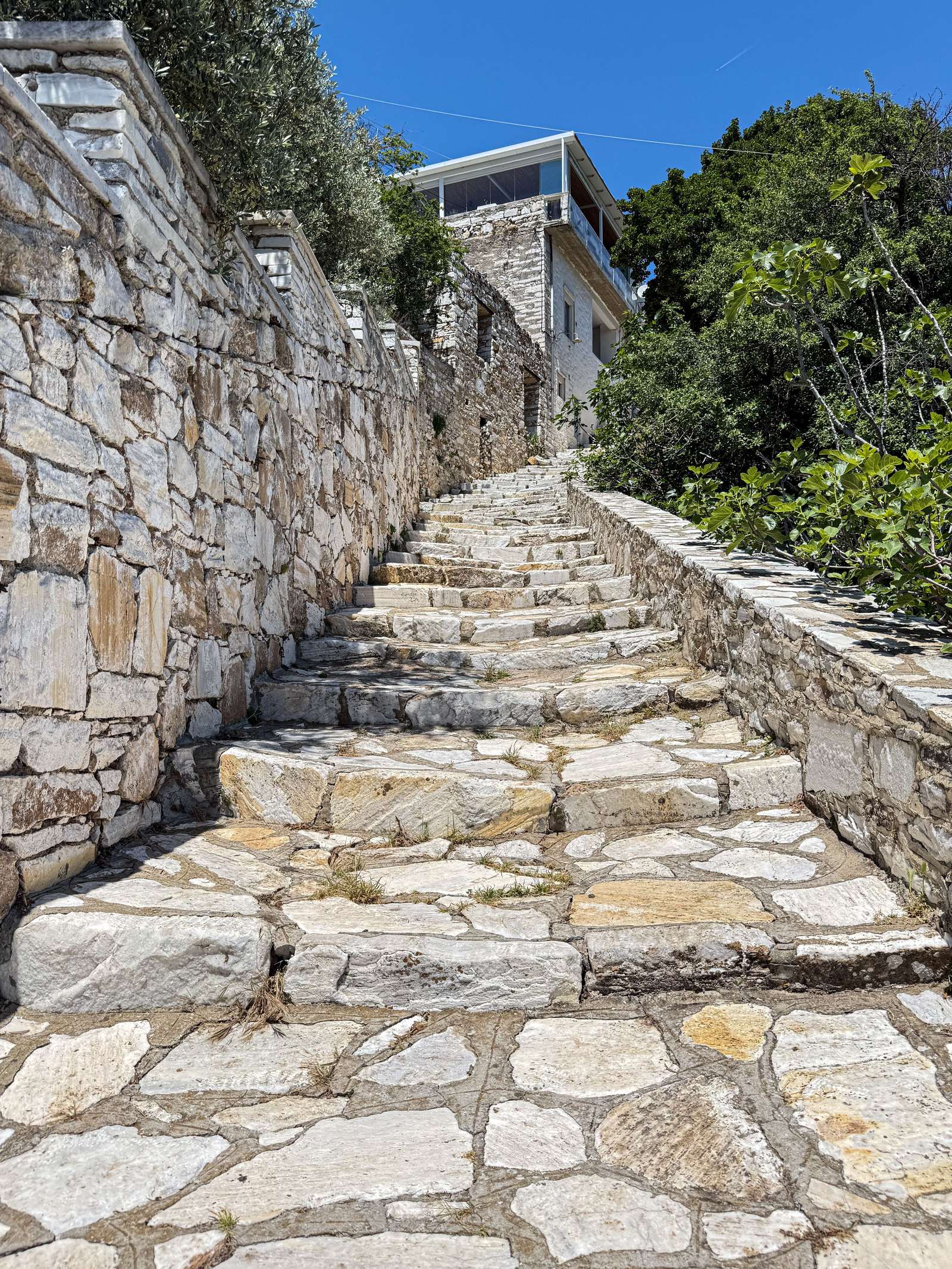 Apeiranthos