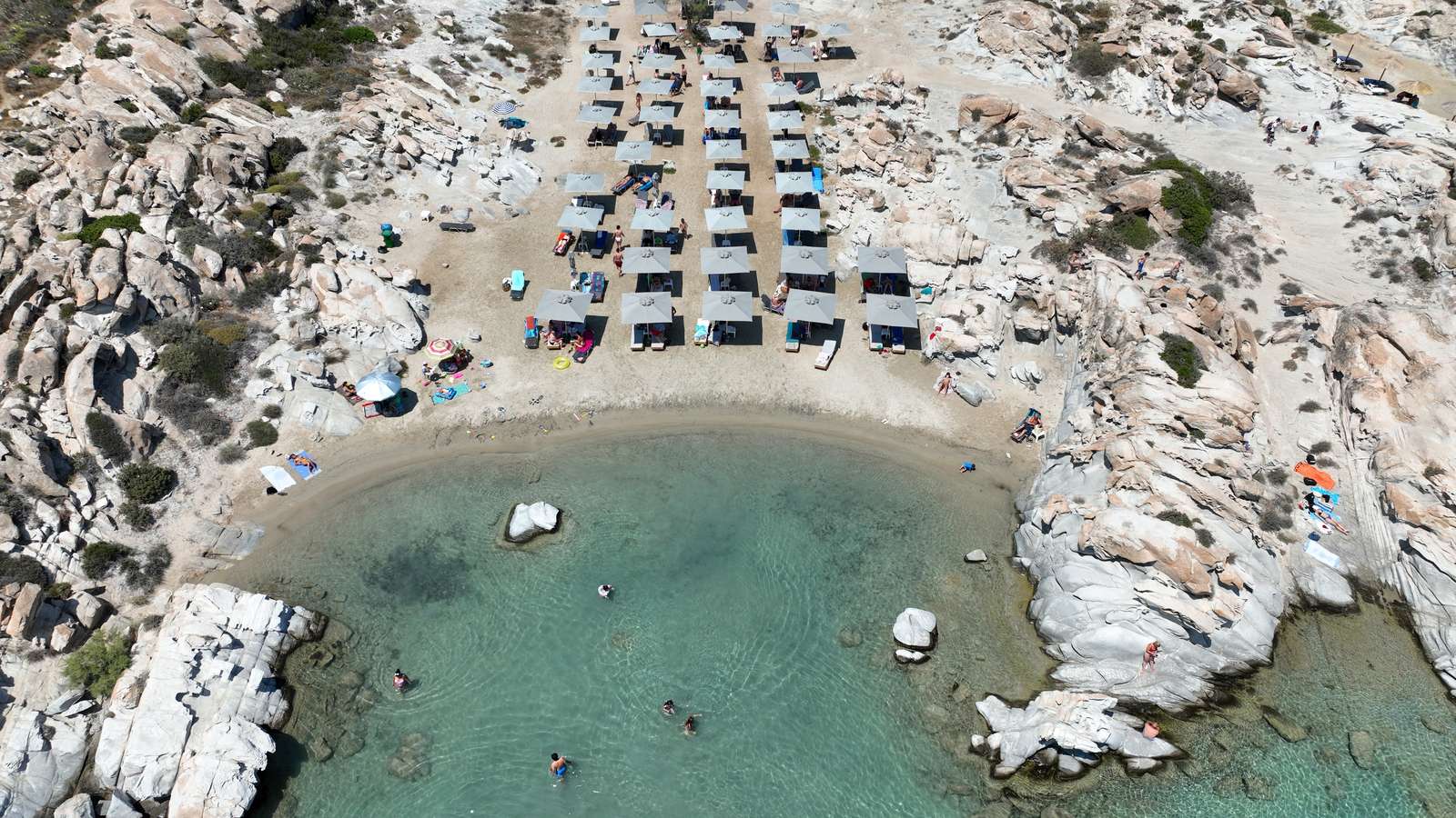 Kolymbithres Beach